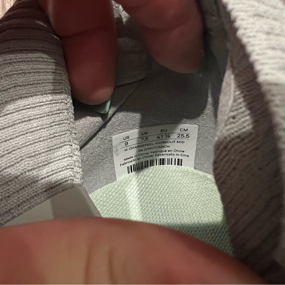 Grey lululemon tennis shoes. Size 9 - Picture 6 of 6